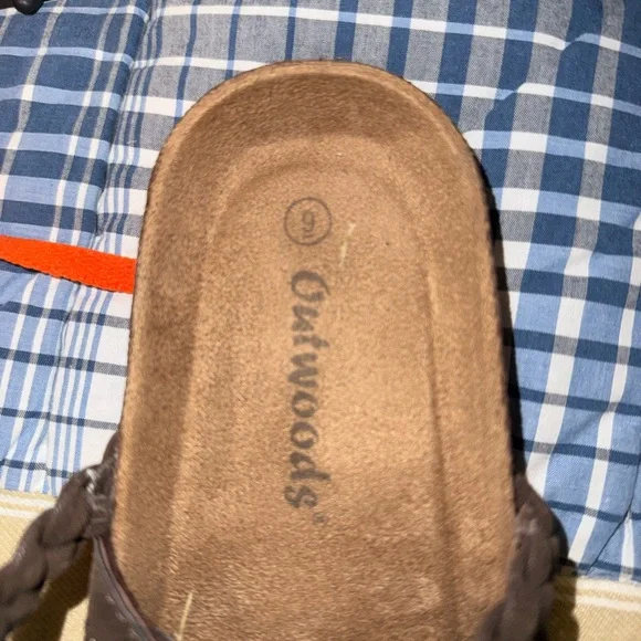 Outwoods Brown Sandals - Picture 3 of 3